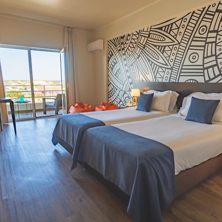 Star Inn Peniche Bagian luar foto
